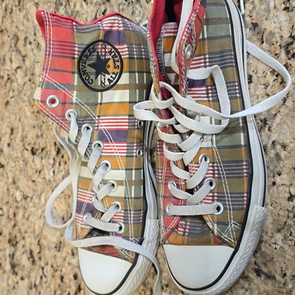 Women’s plaid converse size 9 - Picture 2 of 6